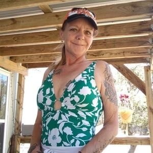 Meet your Posher, Debra